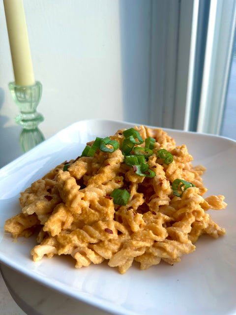 Dairy-Free and Gluten-Free Fusilli Gochujang Mac n’ Cheese